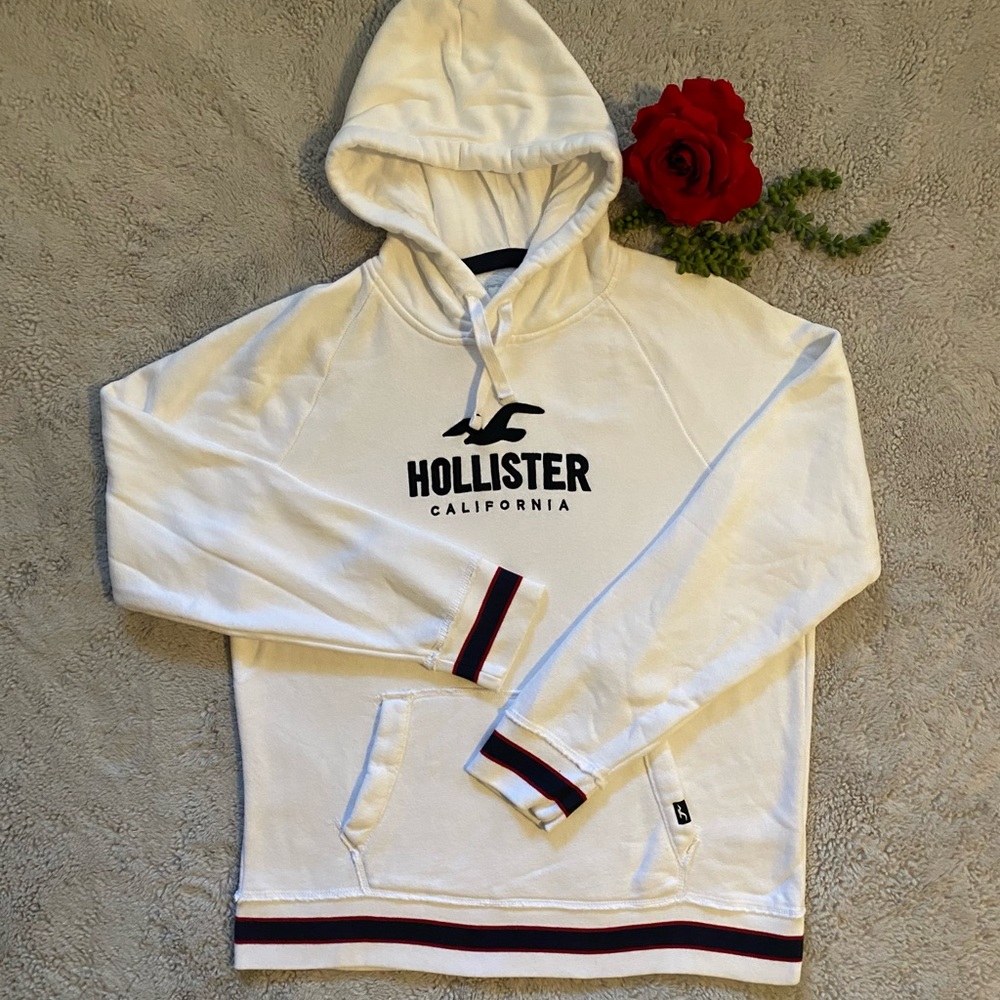 Hollister ~ Hoodie ~ Color White ~ Size X-Large